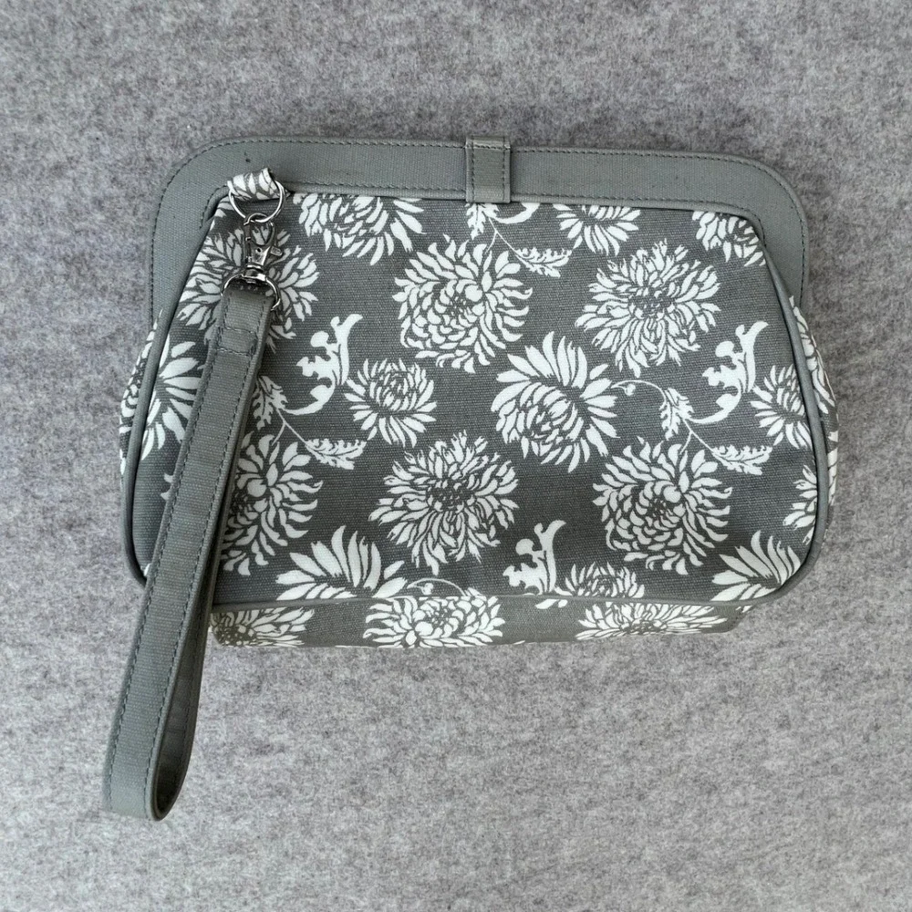 Petunia Pickle Bottom Diaper Wallet Clutch‎ Grey Good Floral Embroidered
